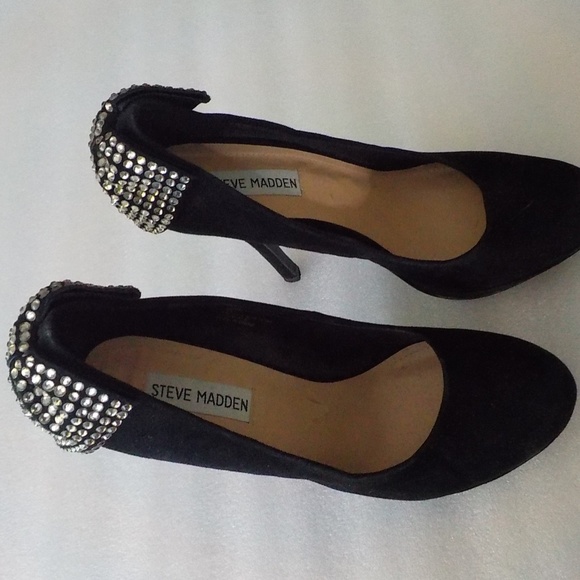 Steve Madden Black Heels with Silver Accents - Picture 5 of 10